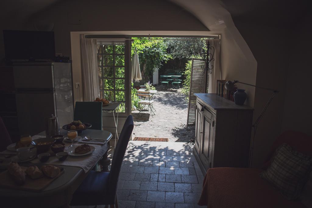 Ancienne Maison Des Gardes Lourmarin Bagian luar foto