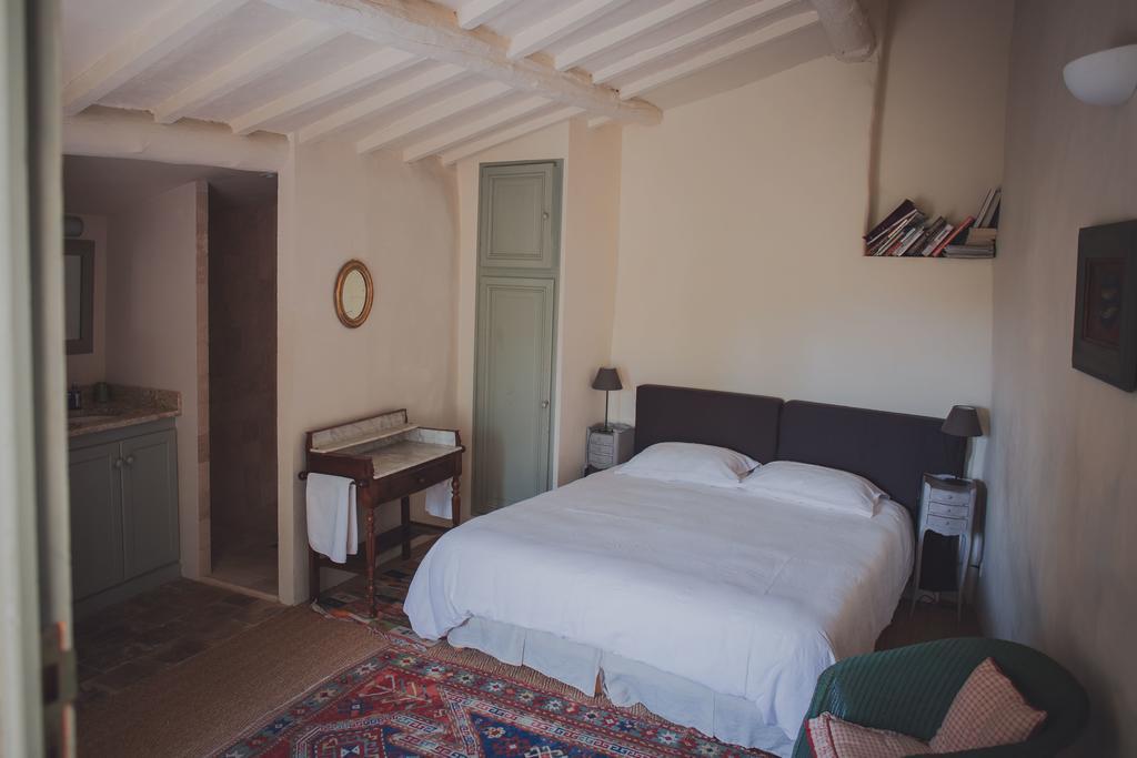 Ancienne Maison Des Gardes Lourmarin Bagian luar foto