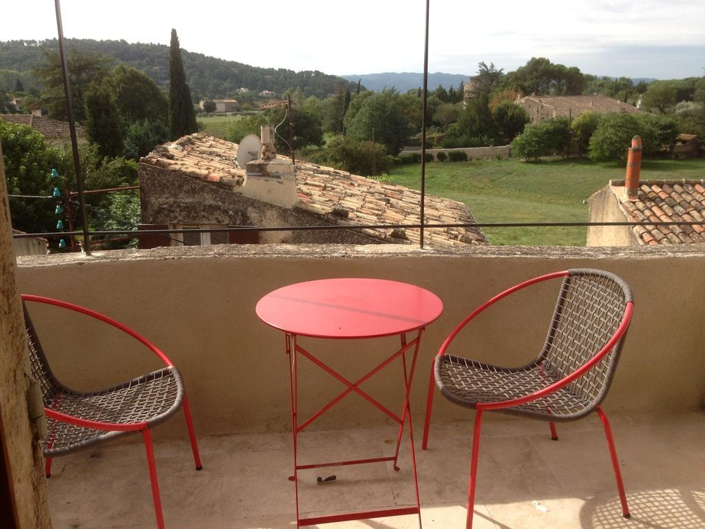 Ancienne Maison Des Gardes Lourmarin Bagian luar foto